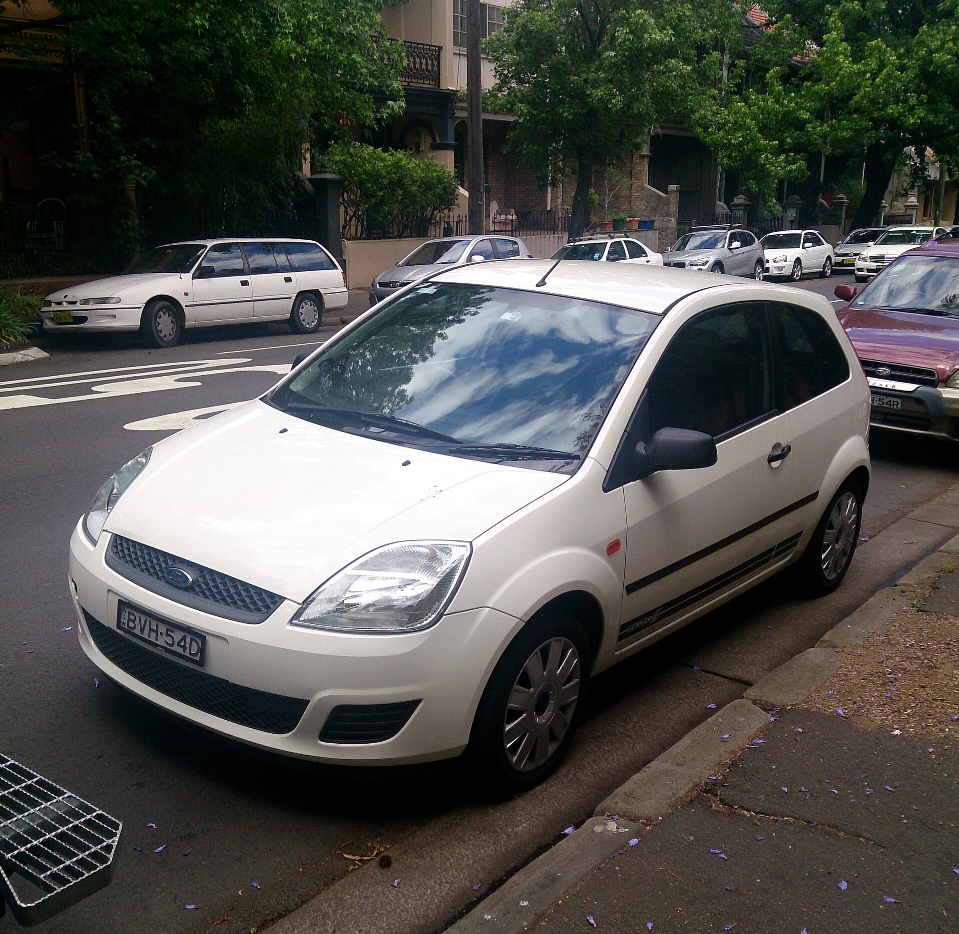 Ford Fiesta Mk6 üç kapılı hatchback