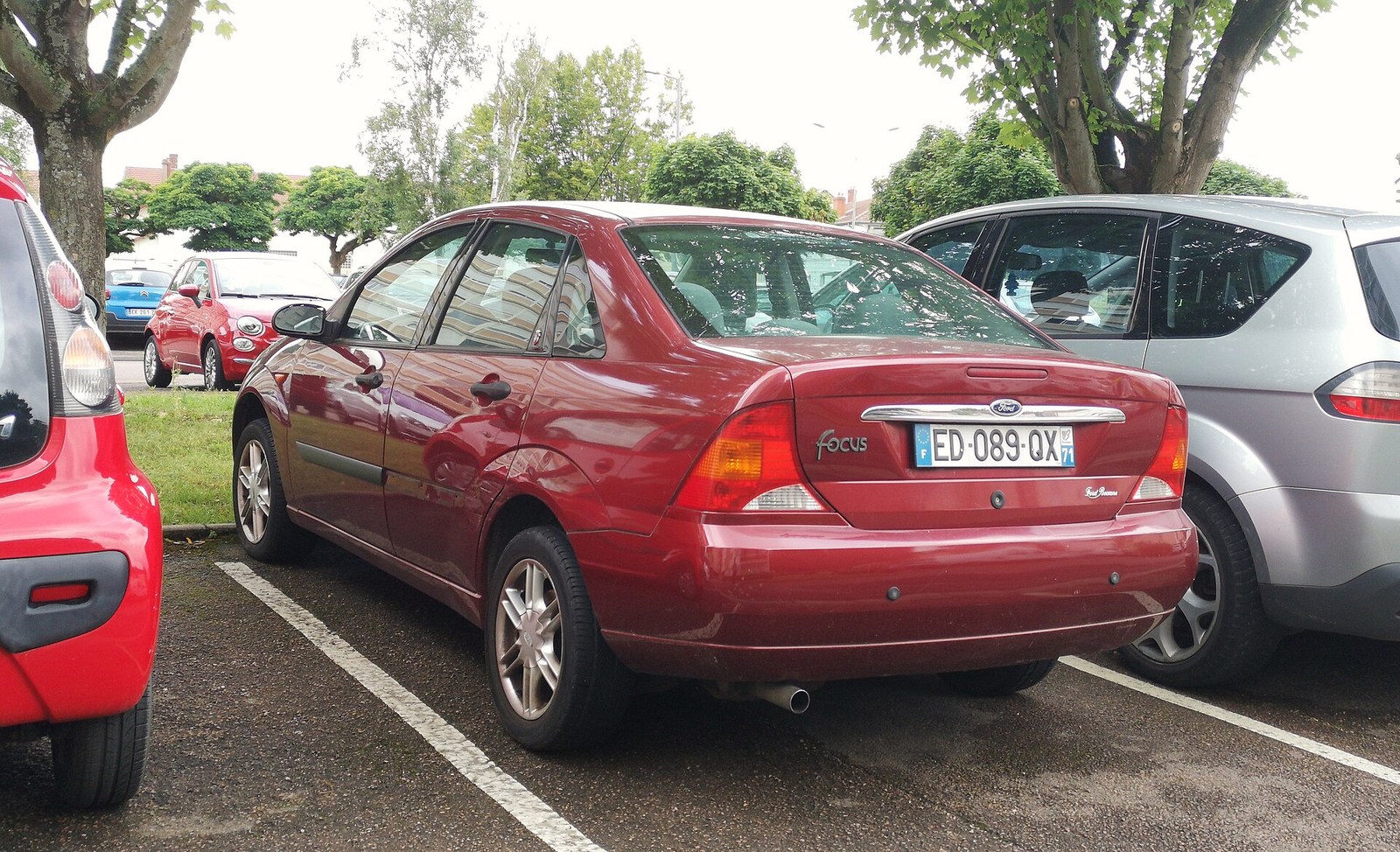 Ford Focus 1 sedan