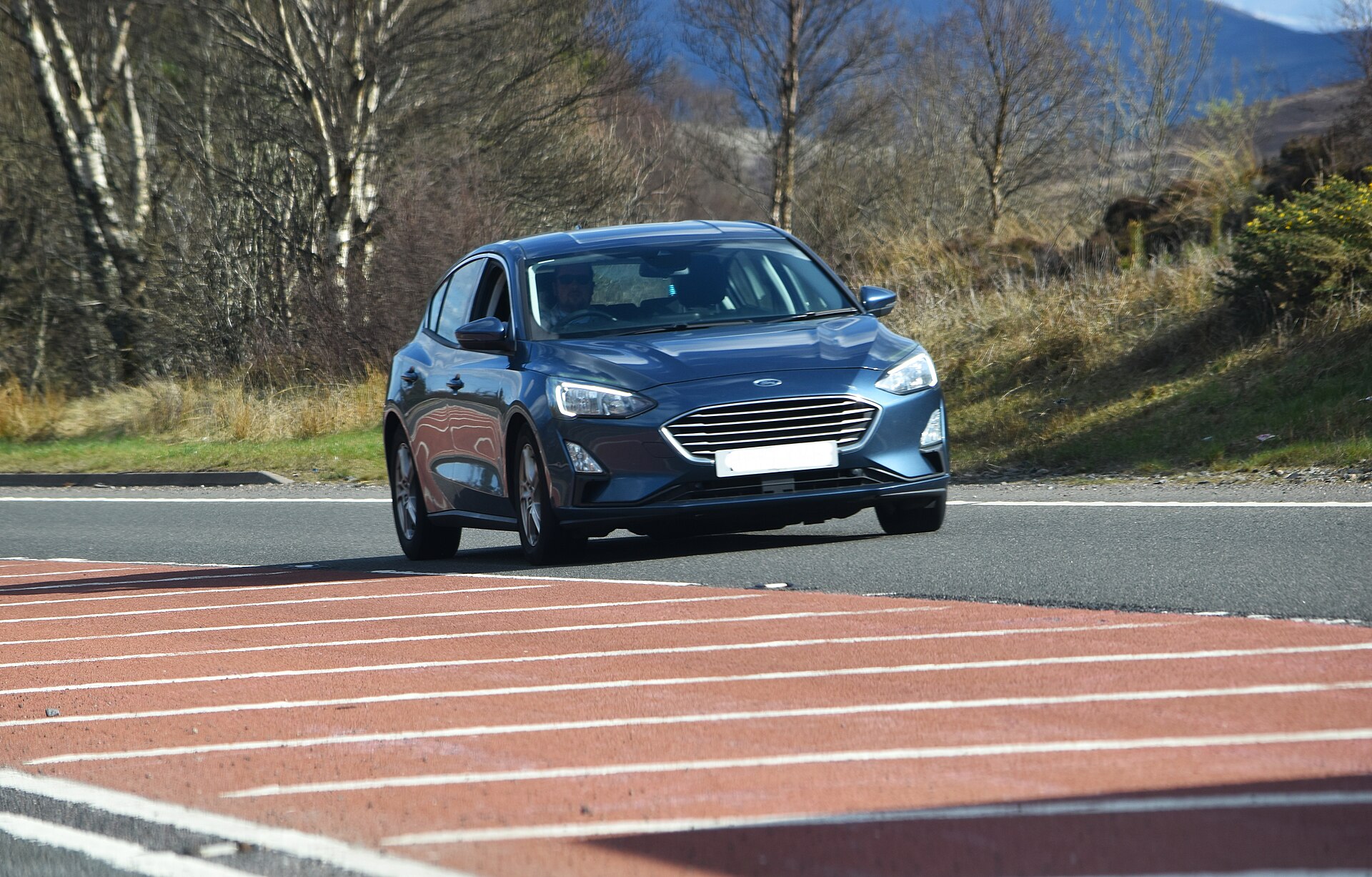 Gri Ford Focus 4 1.0 EcoBoost hatchback