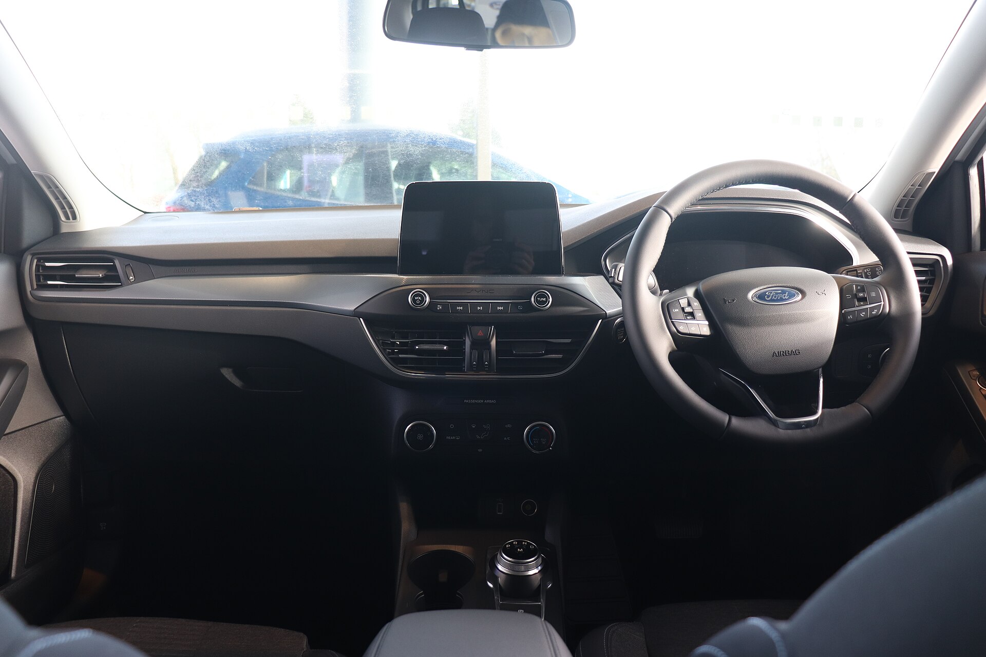 Ford Focus 4 Active iç mekânı ve SYNC 3 ekranı