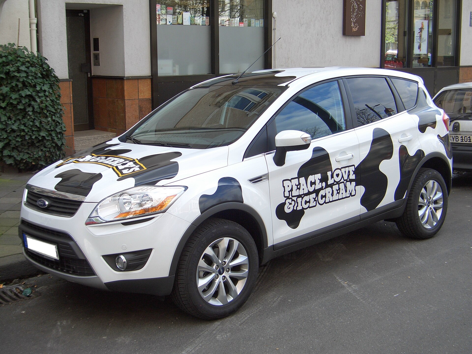 2008 Ford Kuga ilk nesil önden üç çeyrek görünüm