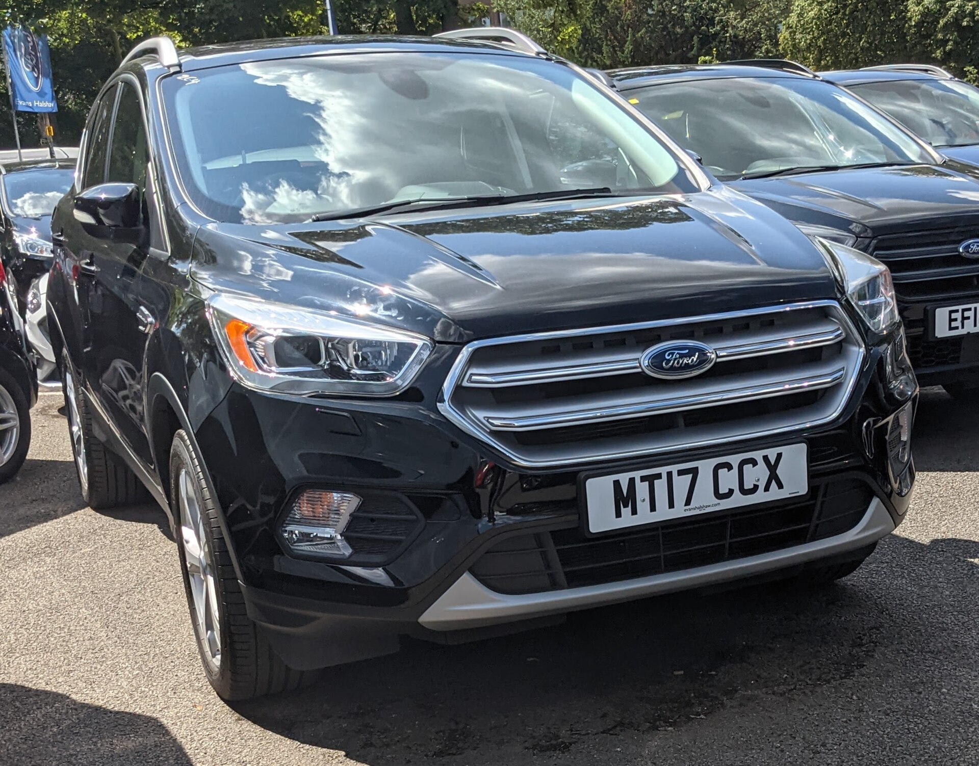 2017 Ford Kuga Titanium X gövde görünümü