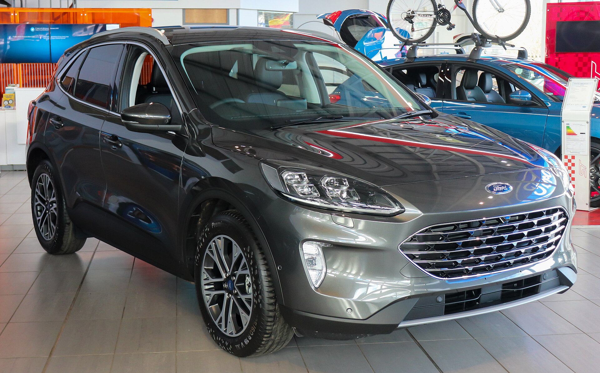 Ford Kuga III ST-Line PHEV arka görünüm