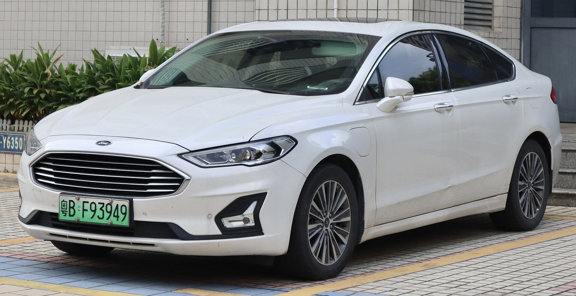 Makyajlı Ford Mondeo Hybrid