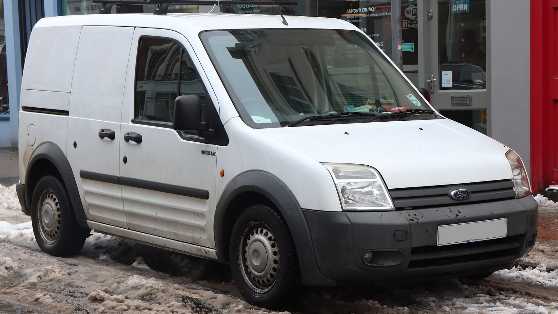 Ford Transit Connect T200 1.8 TDCi önden görünüm