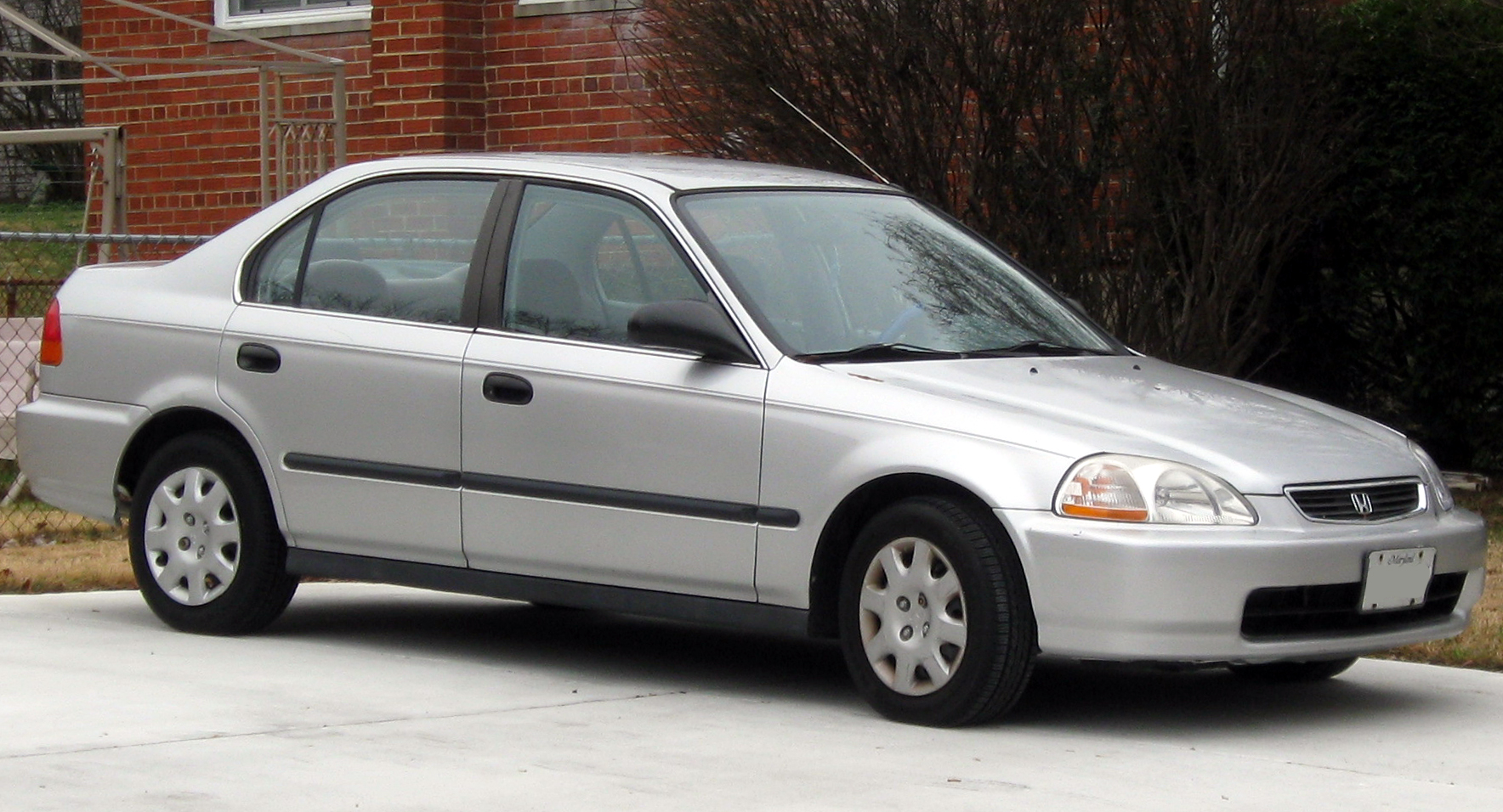 1996–1998 Honda Civic dört kapılı sedan