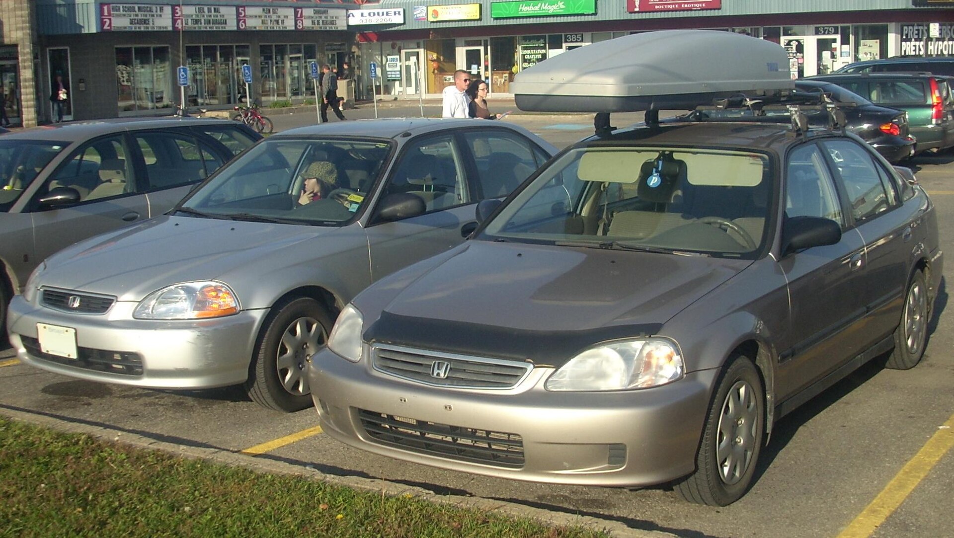 1996–1998 ve 1999–2000 Honda Civic sedan karşılaştırması