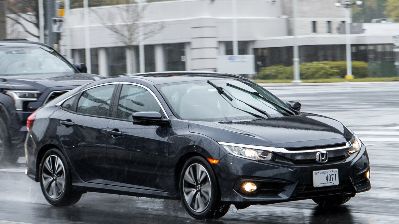 Honda Civic FC5 gövde ve makyaj ayrıntısı
