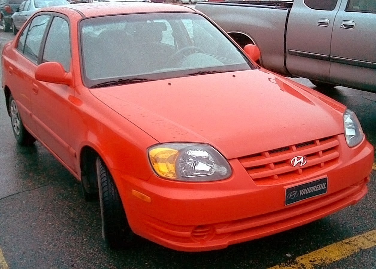 Makyajlı Hyundai Accent LC sedan önden
