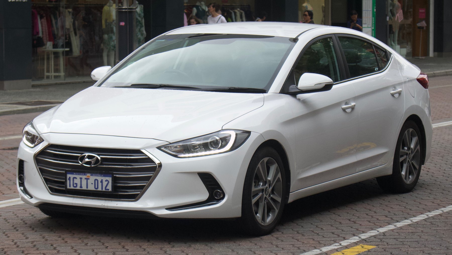 Hyundai Elantra AD Alınır mı? MPI, CRDi ve Otomatik
