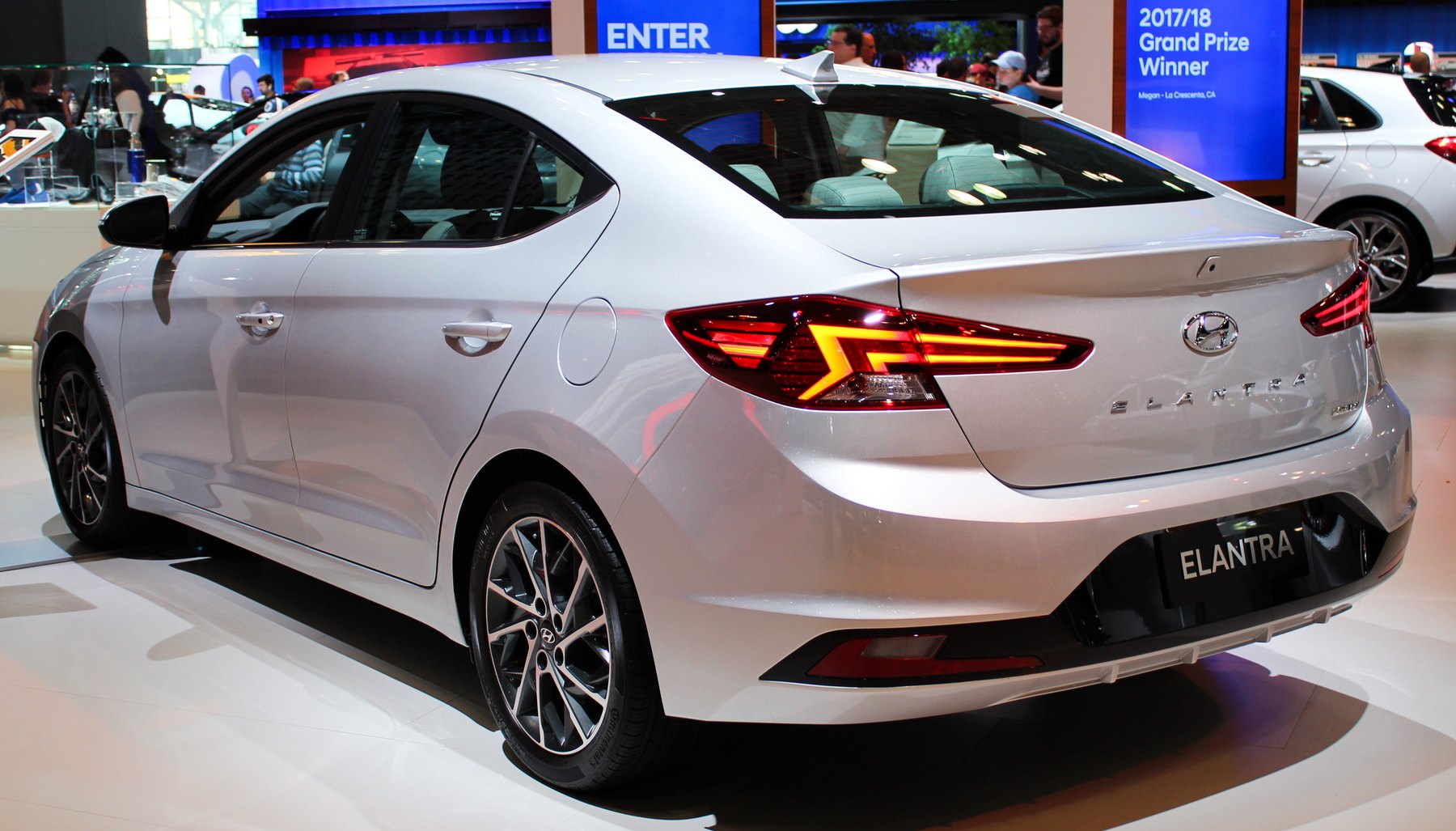 Makyajlı Hyundai Elantra AD arka görünüm