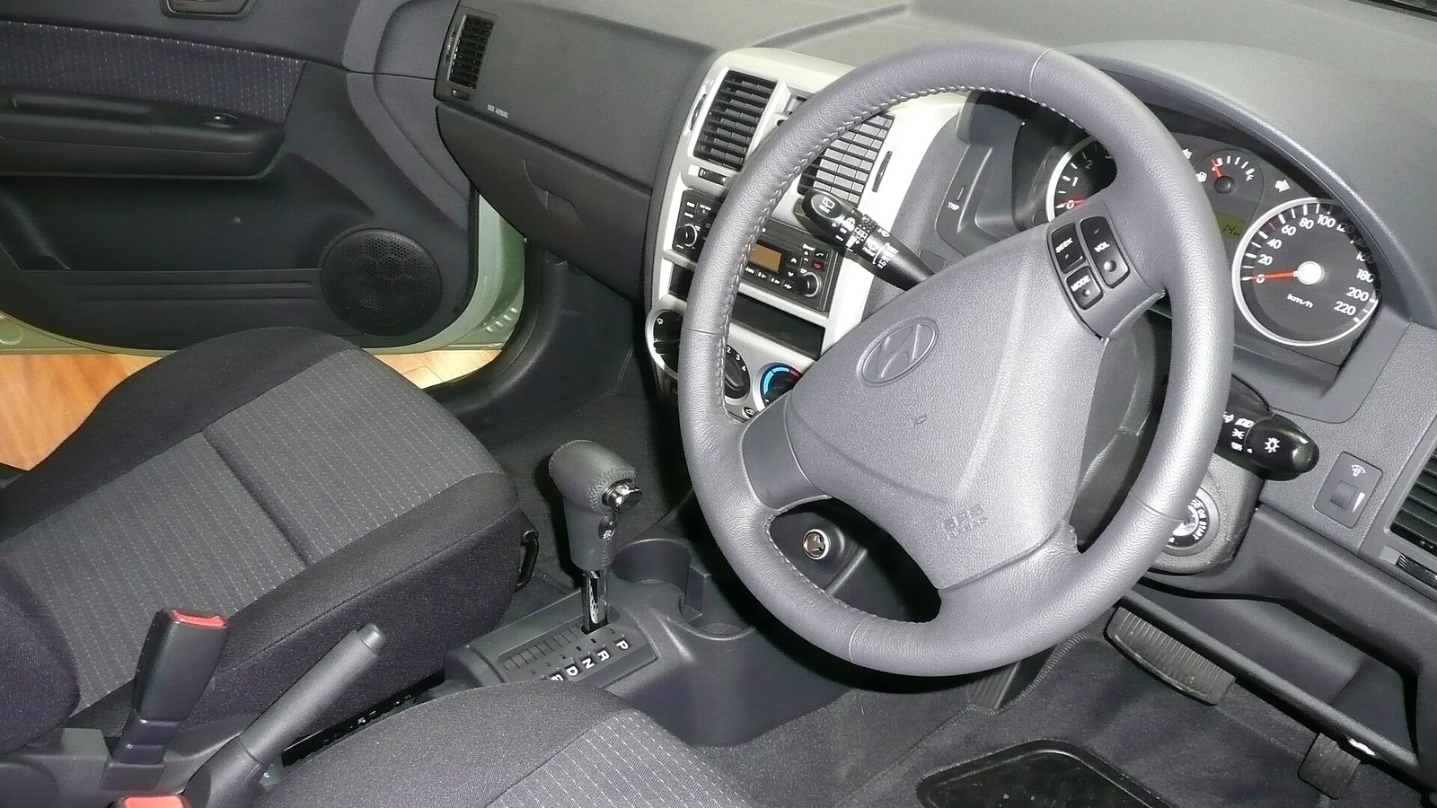 Hyundai Getz gösterge, direksiyon ve orta konsolu