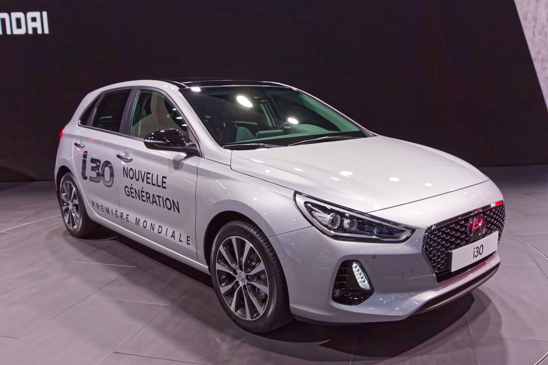Hyundai i30 PD ön üç çeyrek görünüm