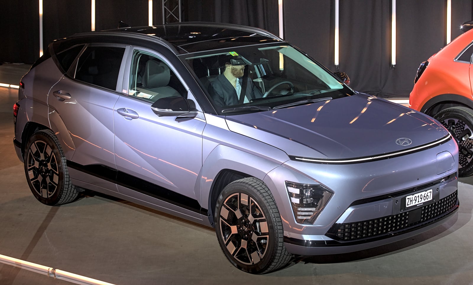 Hyundai Kona Electric SX2 önden görünüm