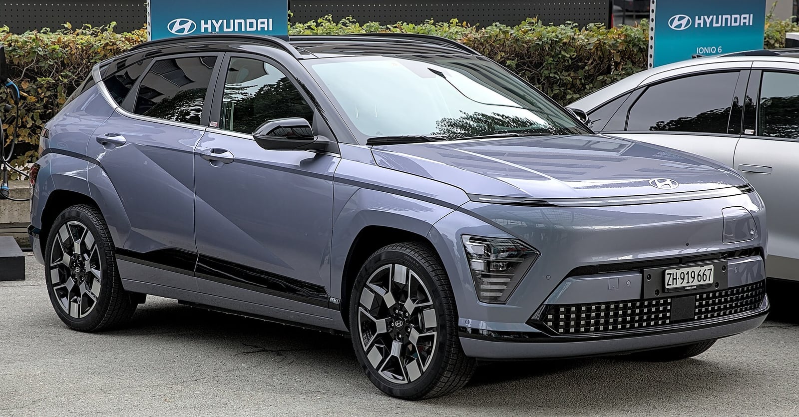 Hyundai Kona Electric SX2 arkadan görünüm