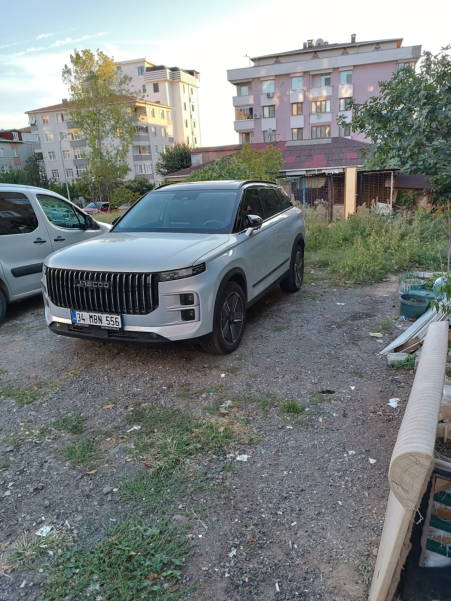 İstanbul'da park halindeki Jaecoo 7