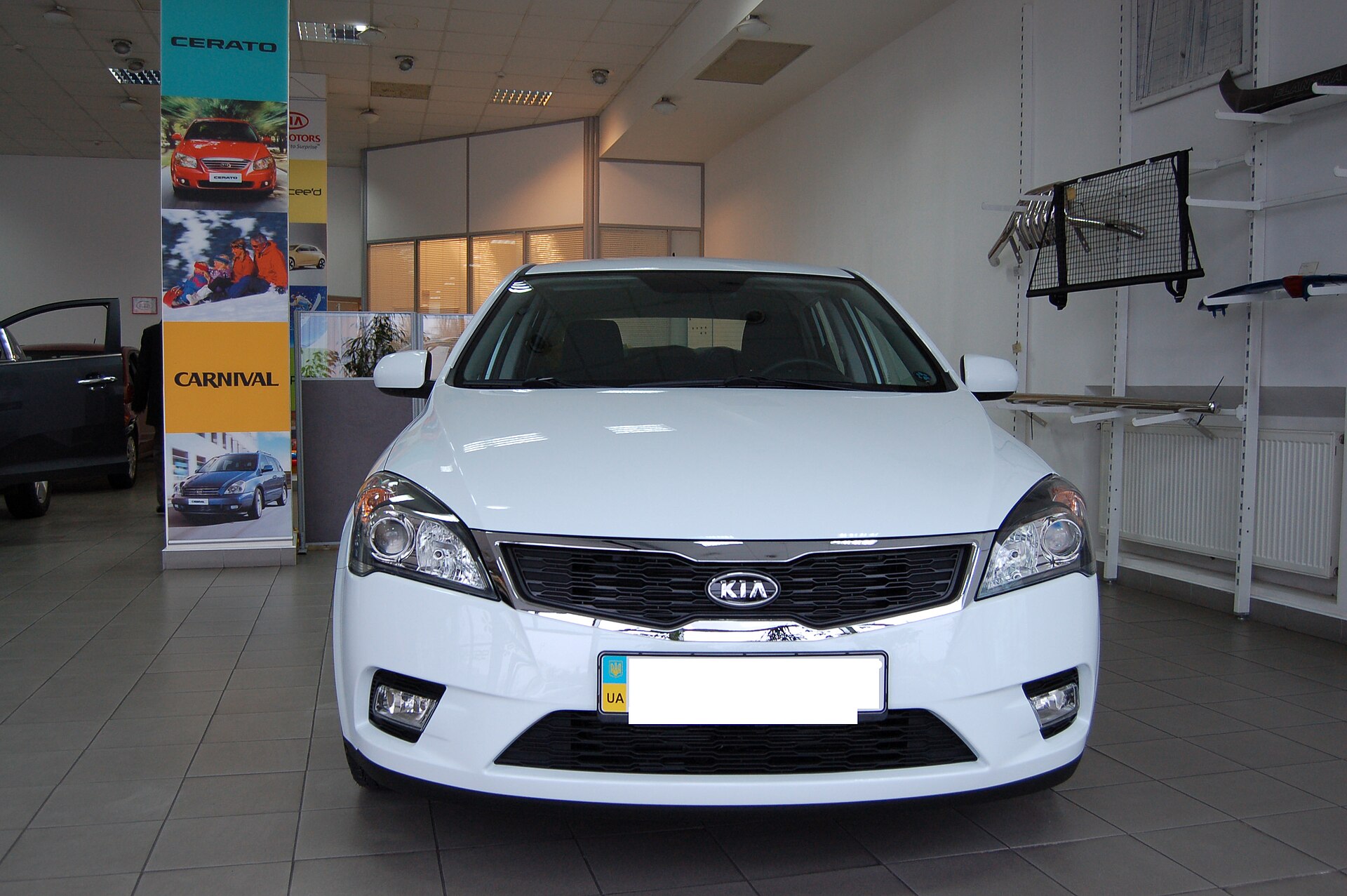 Kia cee’d ED hatchback ön görünüş