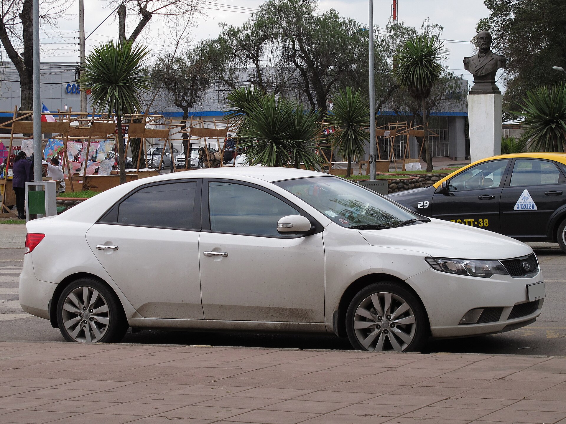 Kia Cerato TD gövde ve yan hatları