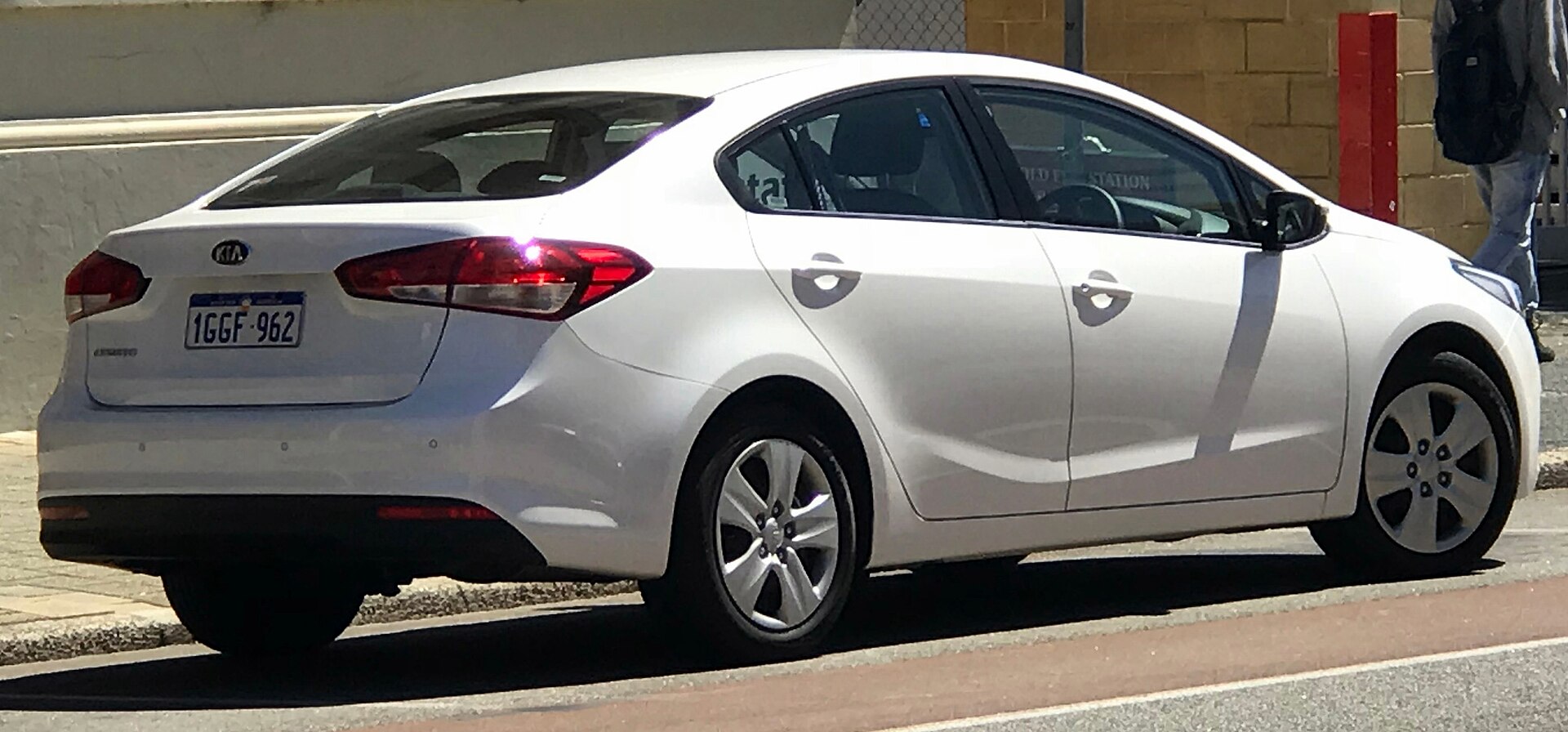 2017 Kia Cerato YD sedan yandan görünüm