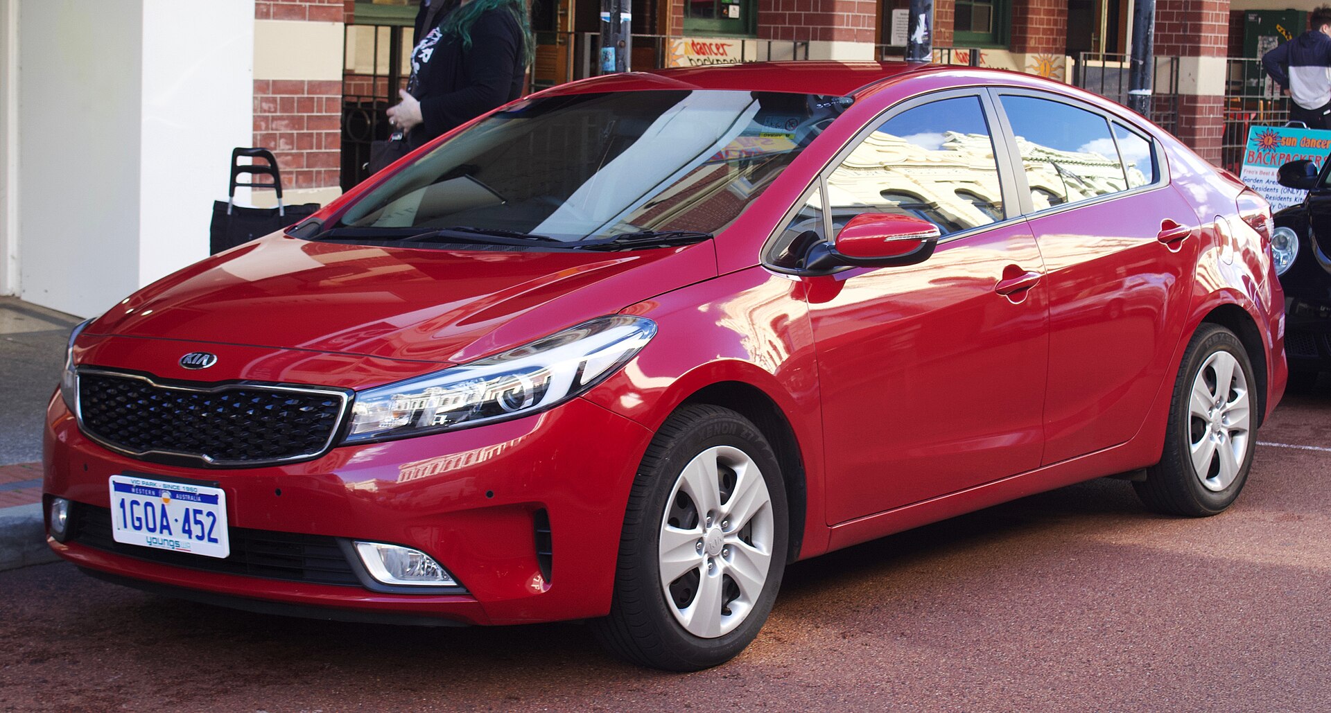 Kia Cerato YD sedanın gövde tasarımından görünüm