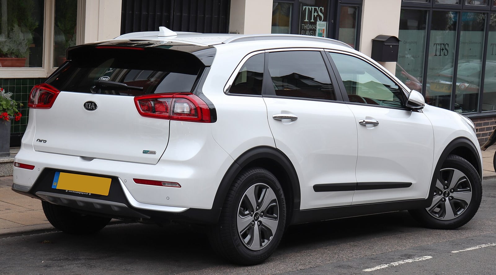 2017 Kia Niro hibritin arka tasarımı