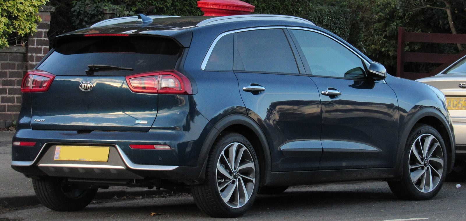 Kia Niro DE hibritin ön tasarımı ve gövde oranları