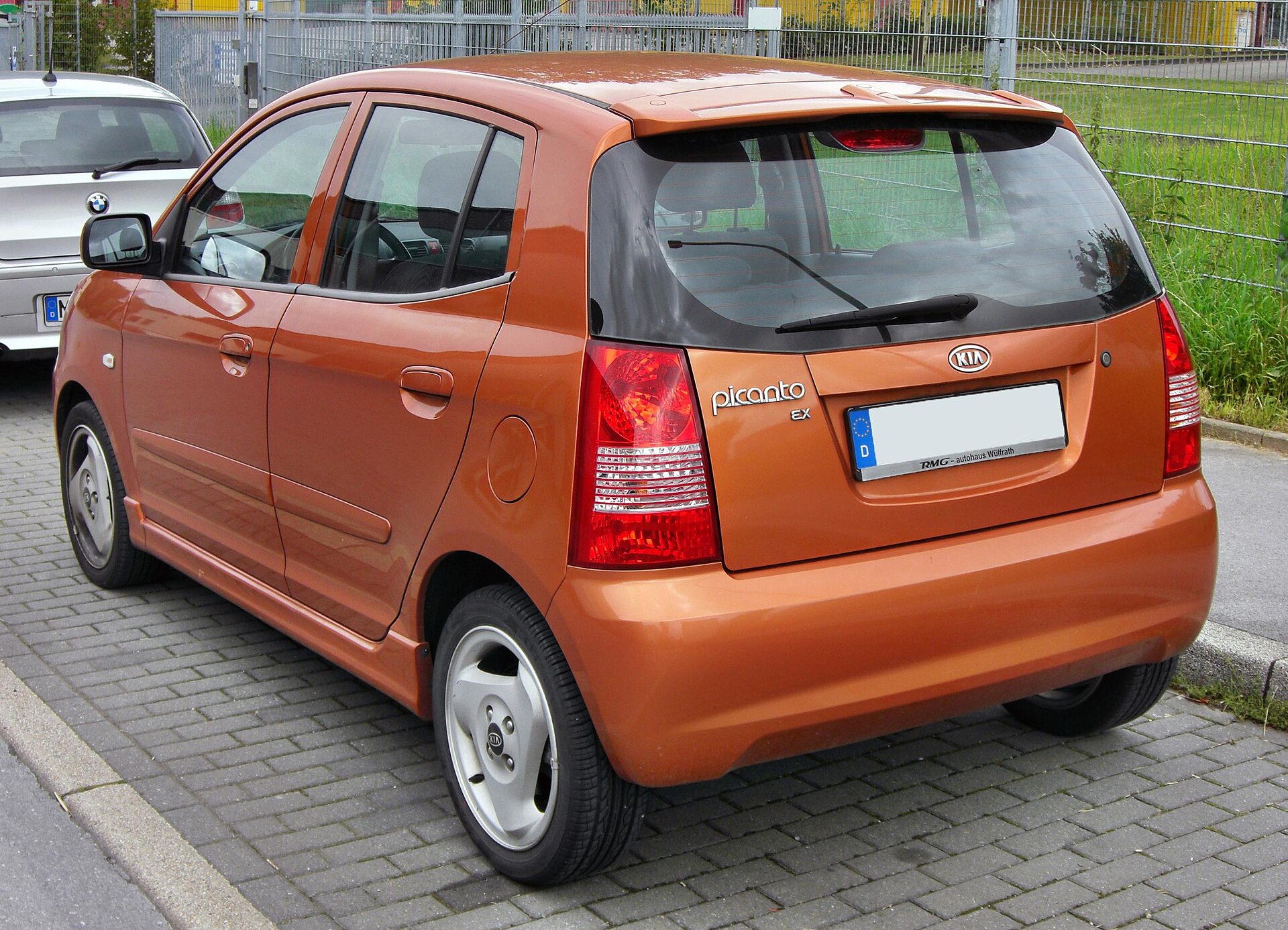 Kia Picanto ilk nesil 2009 makyajlı arka görünüm