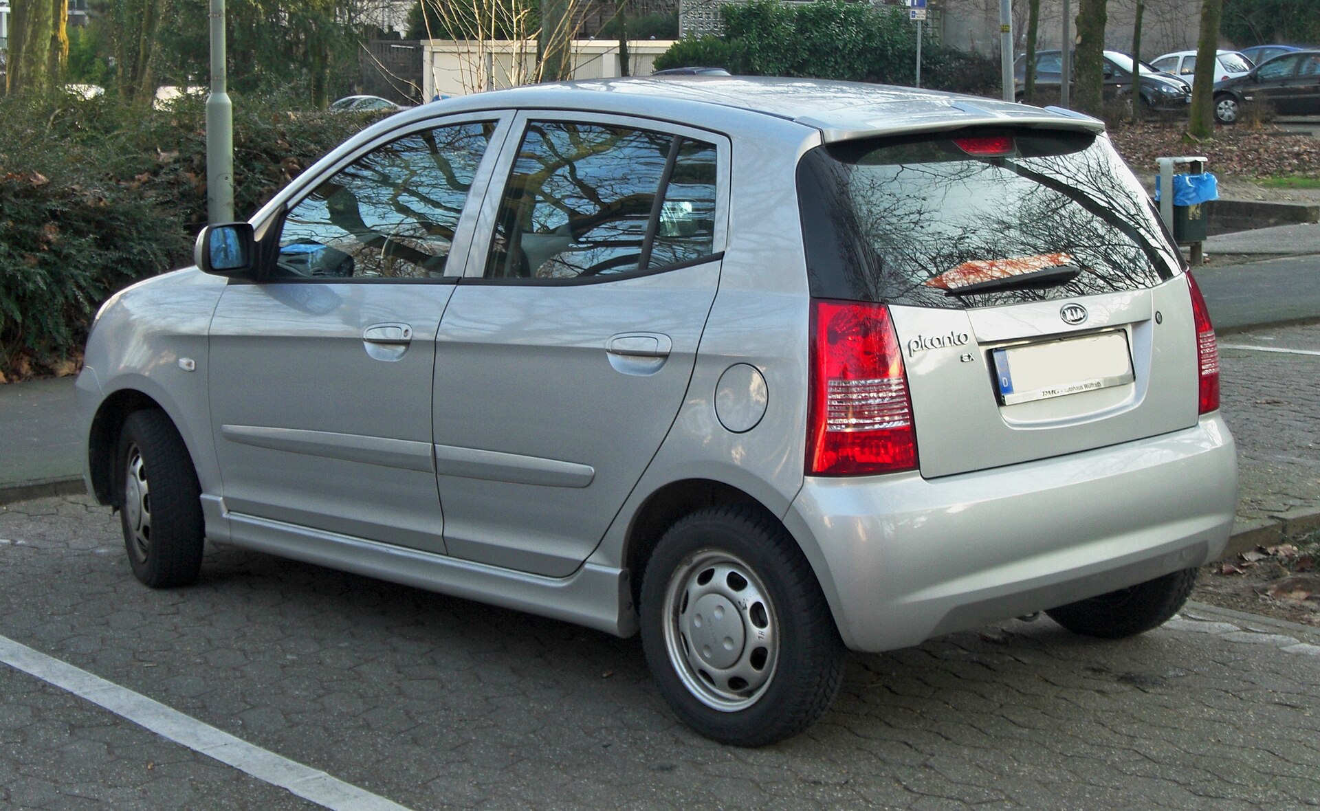 Kia Picanto ilk nesil arka tasarım