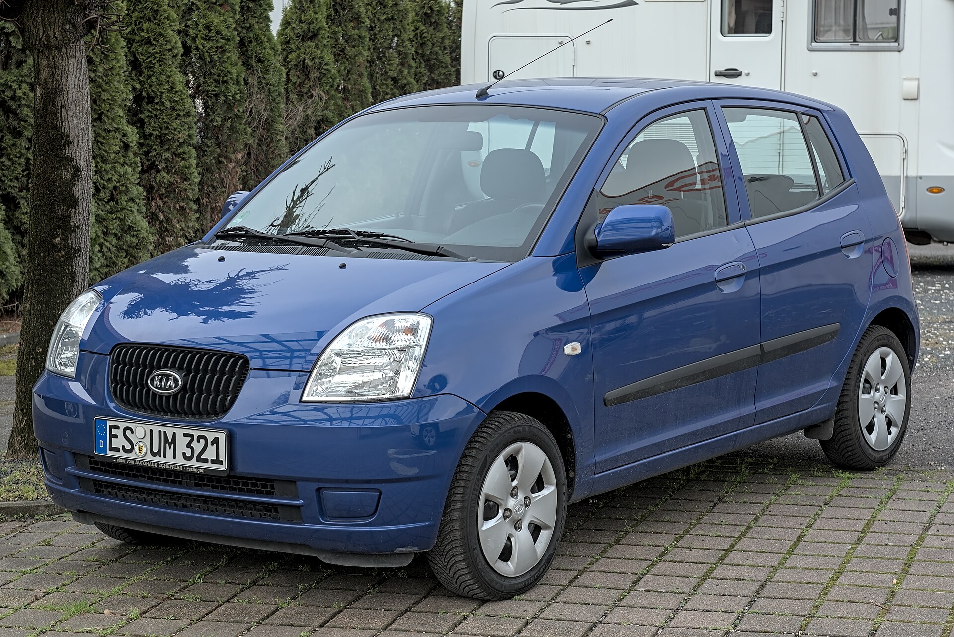 Mavi Kia Picanto ilk nesil SA gövde