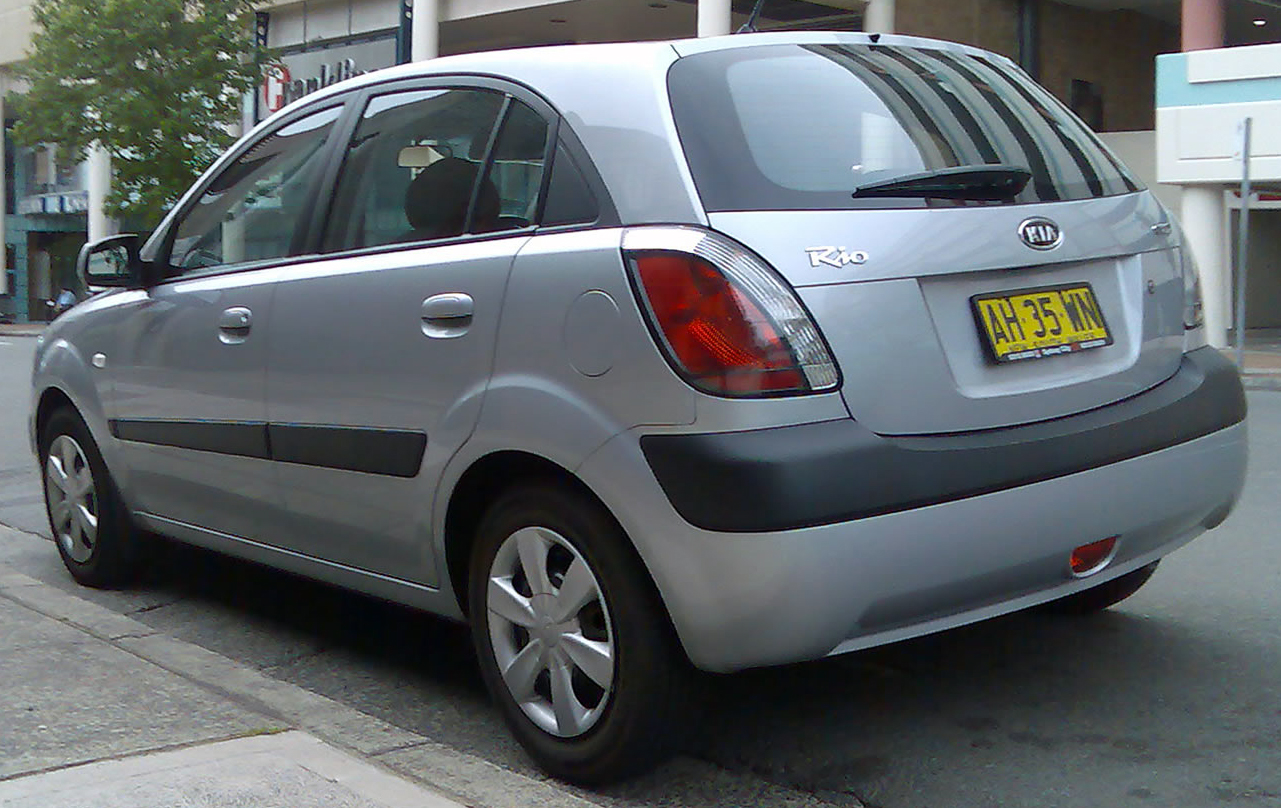 2005-2007 Kia Rio JB hatchback ön görünüş