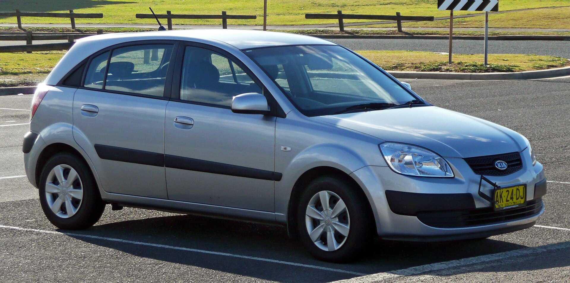 Kia Rio JB hatchback arka görünüm