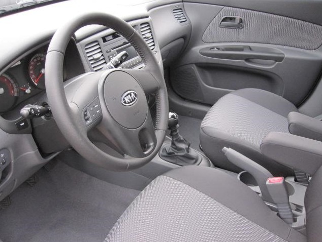 Kia Rio JB modelinin iç mekânı