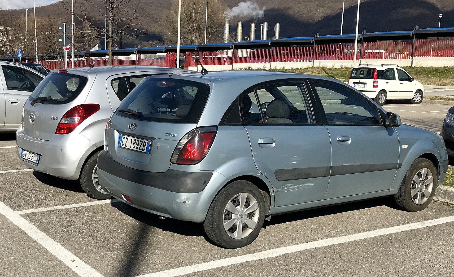 Kia Rio JB 1.5 CRDi hatchback yandan görünüm