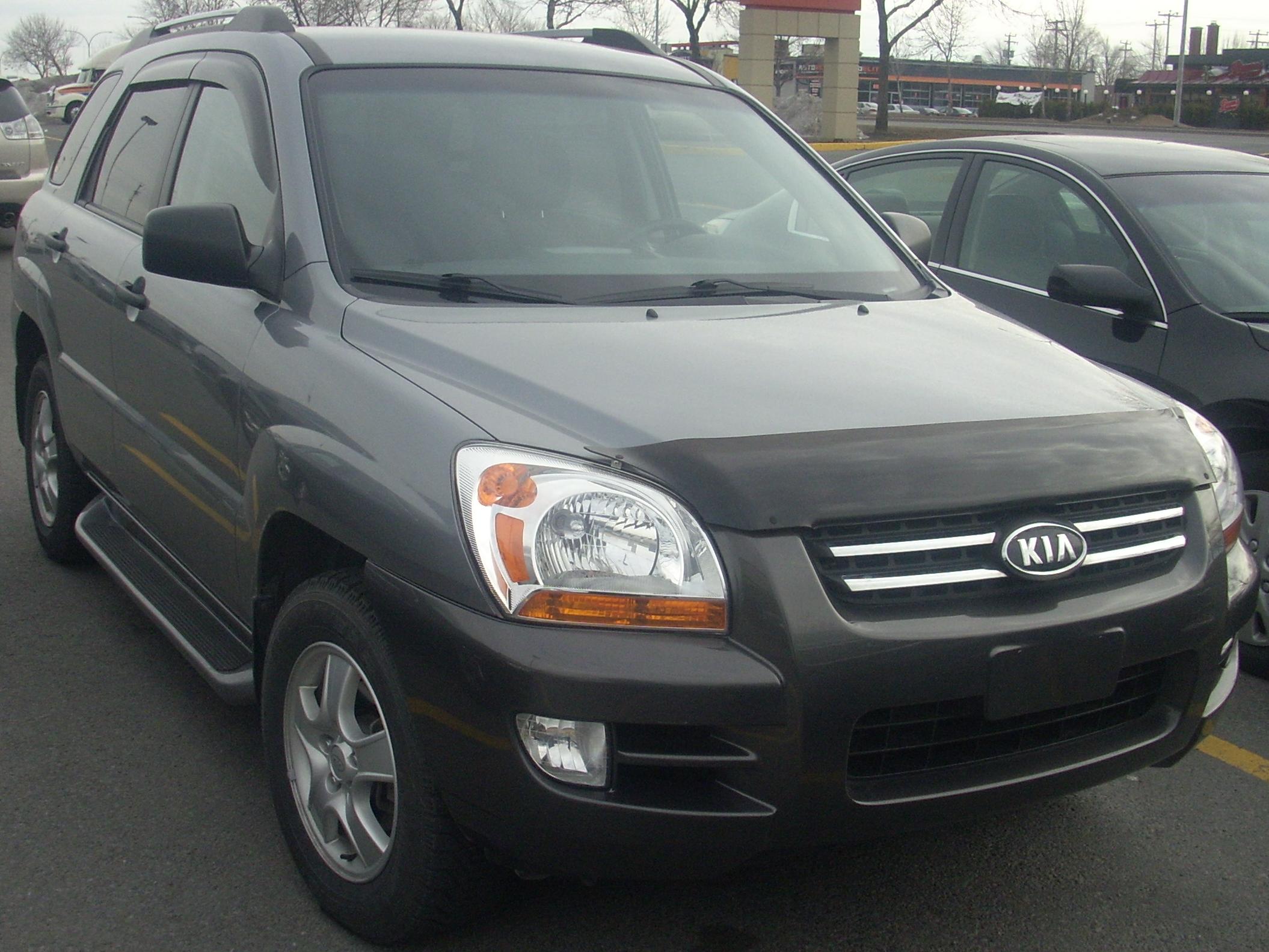 2005-2008 Kia Sportage KM yan ve ön görünüm