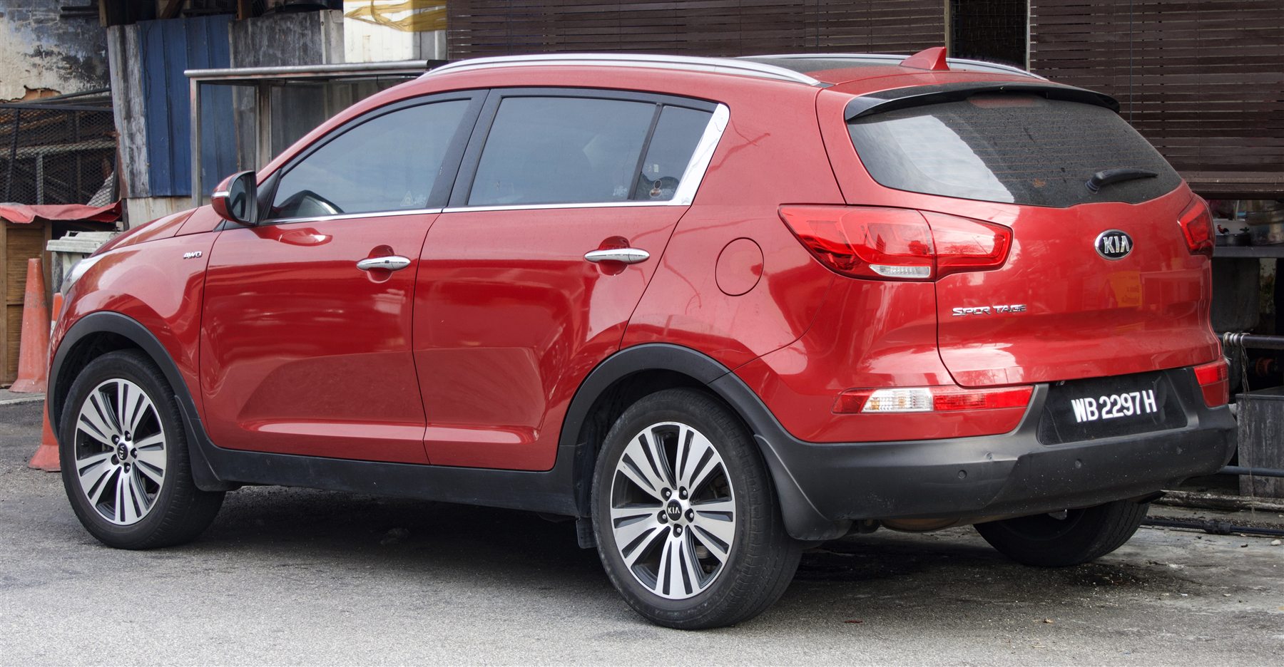 Makyajlı 2014 Kia Sportage SL arka görünüş