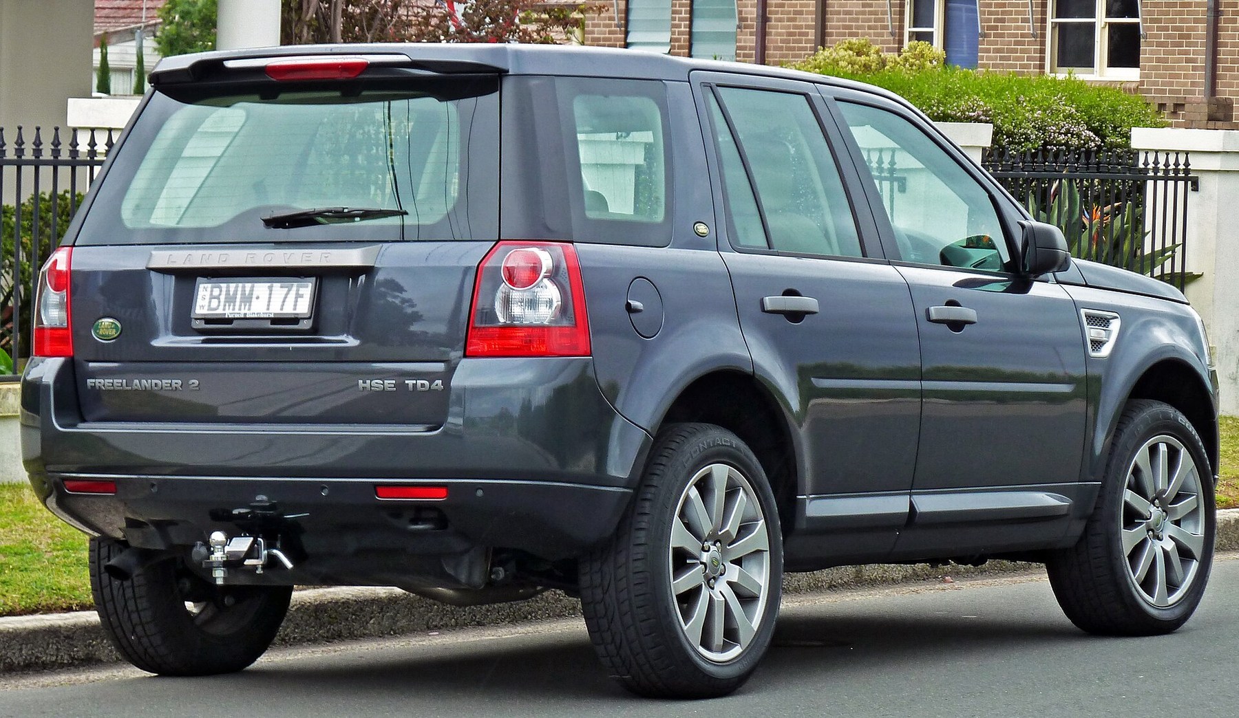 Land Rover Freelander 2 HSE TD4 arkadan görünüm