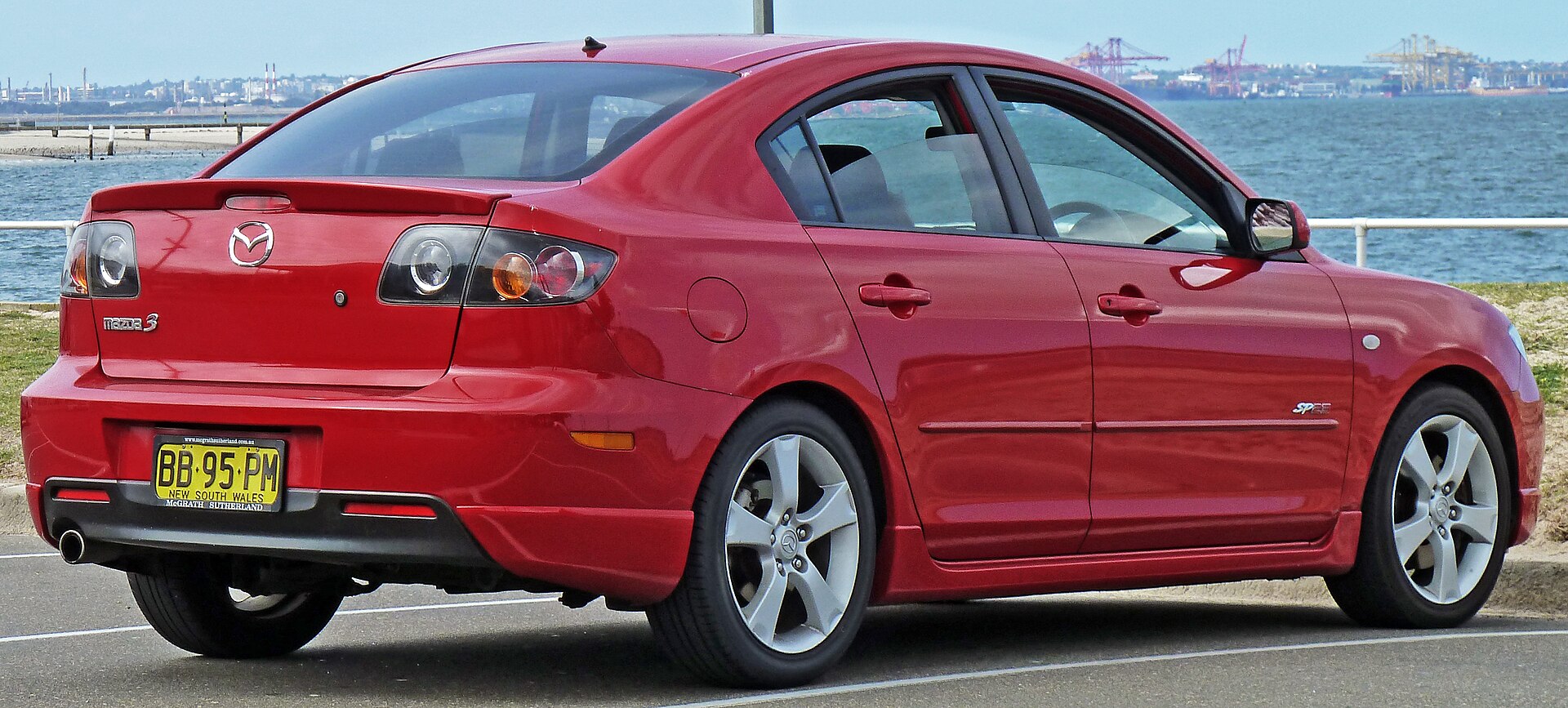 Mazda 3 BK sedan gövde örneği