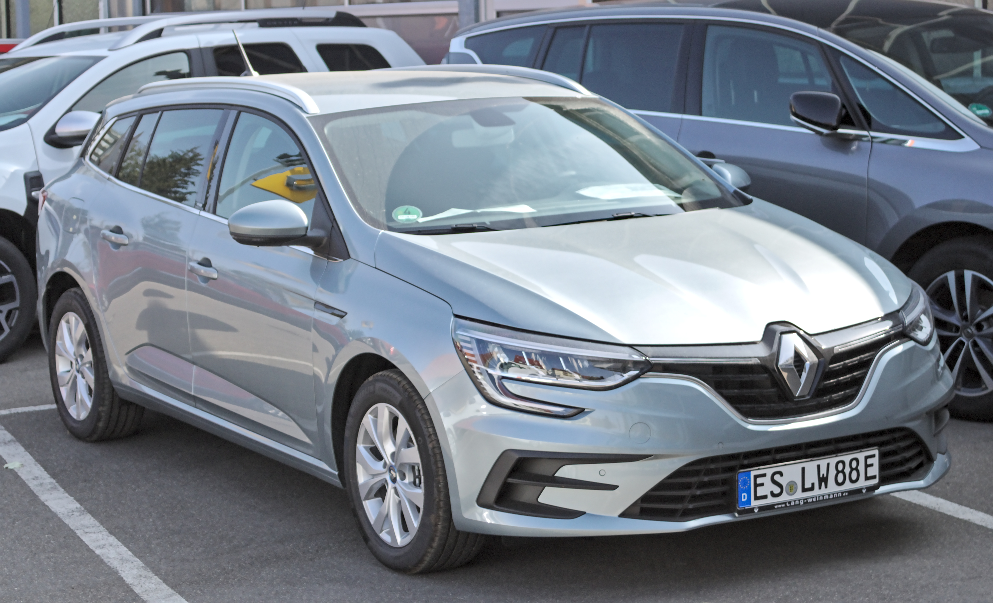 Renault Megane 4 1.5 dCi Alım Rehberi: EDC ve Motor Seçimi: dış görünüm ve gövde ayrıntısı 3