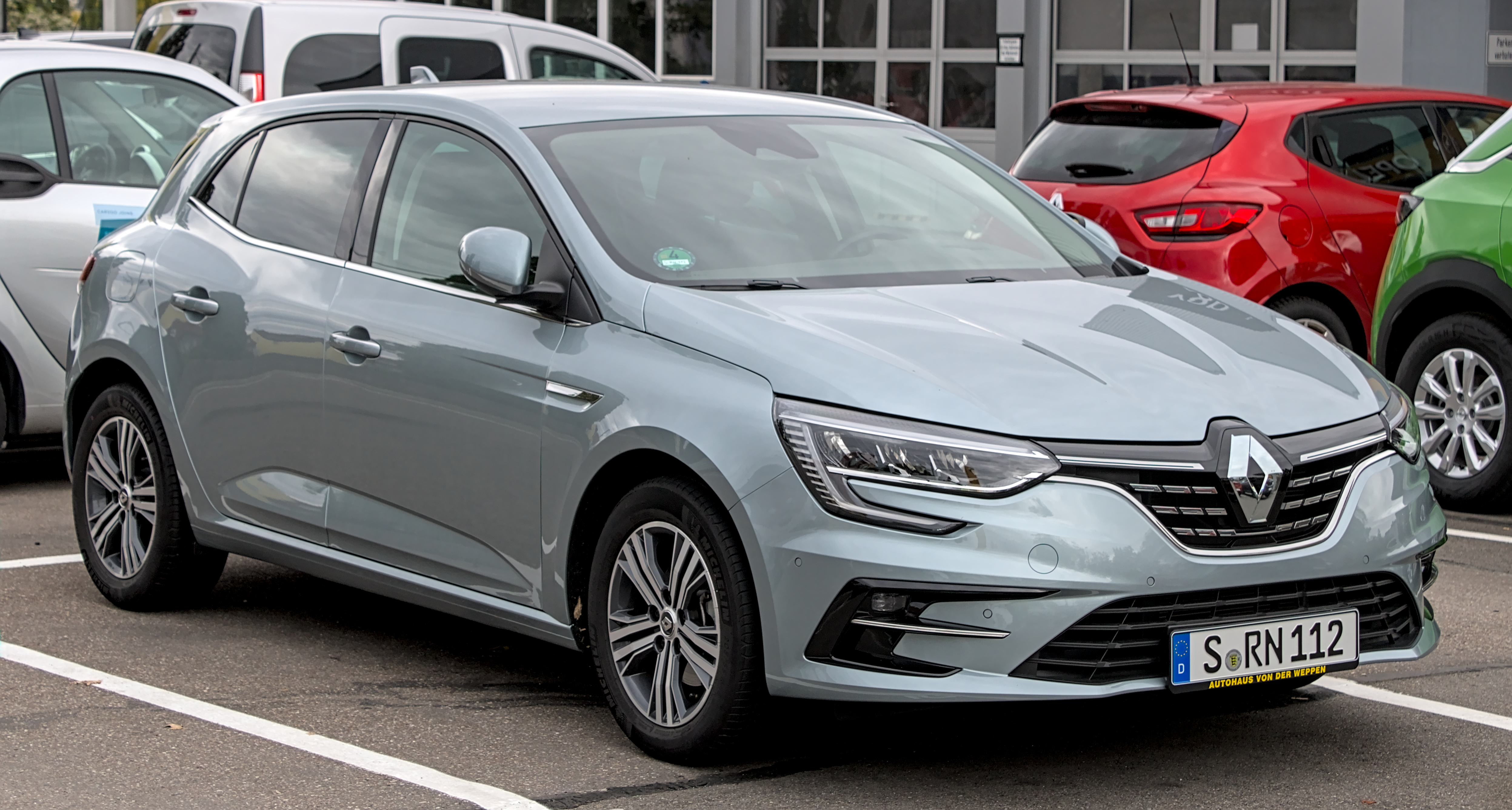 Renault Megane 4 1.5 dCi Alım Rehberi: EDC ve Motor Seçimi: dış görünüm ve gövde ayrıntısı 5