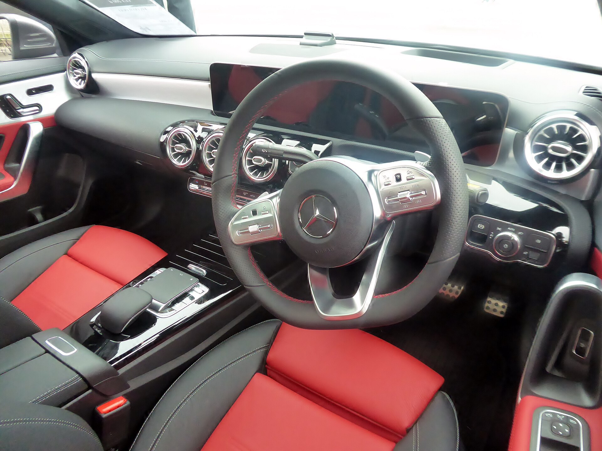 Mercedes CLA C118 MBUX iç mekân