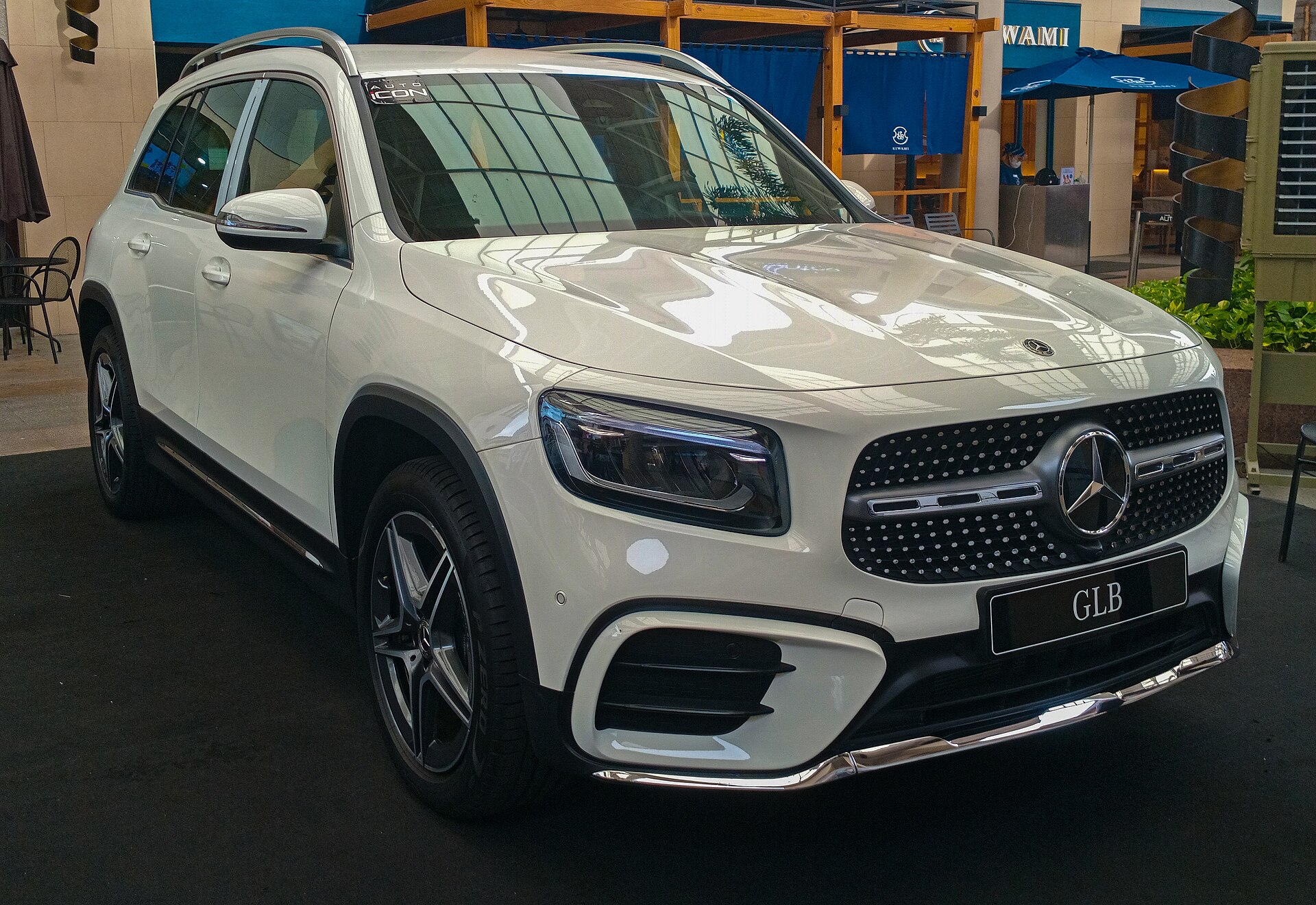 Mercedes GLB X247 önden görünüm