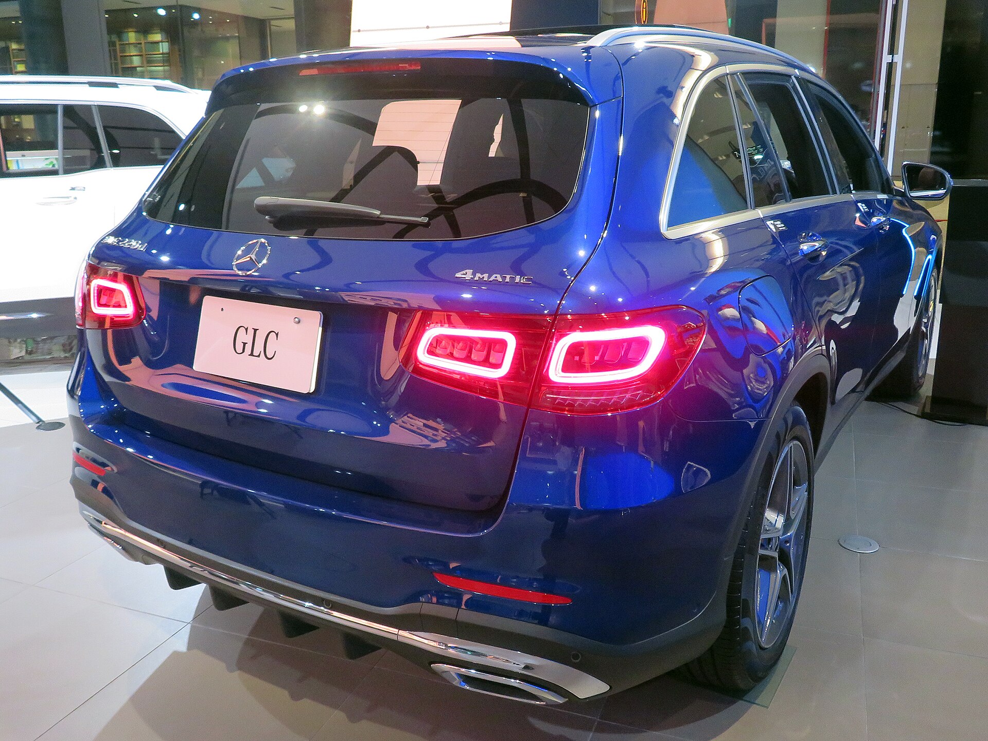 Mercedes GLC X253 makyajlı kasa arka görünüm