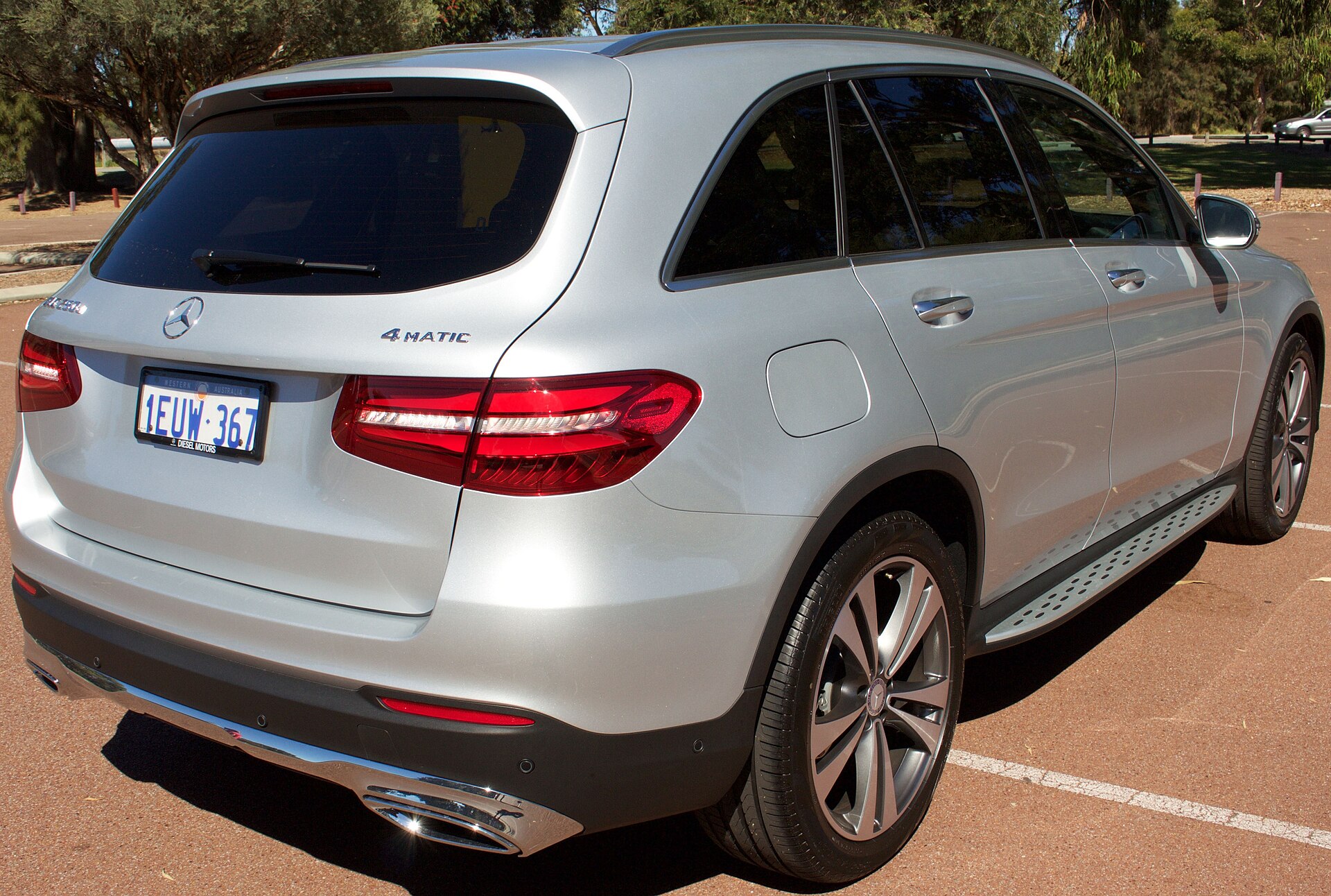 Mercedes GLC X253 250d arka görünüm