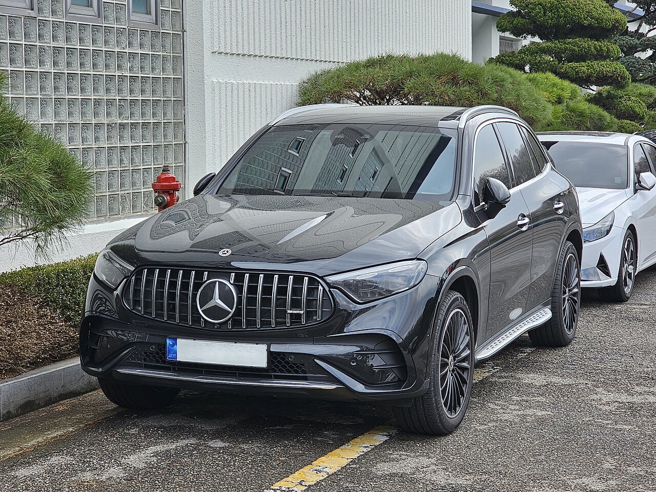 Mercedes-Benz GLC X254 AMG Line yandan görünüm
