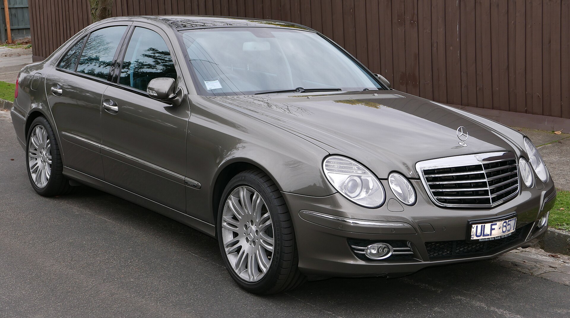 Mercedes E Serisi W211 Alım Rehberi: SBC, Kompressor, CDI ve 7G kapak görseli