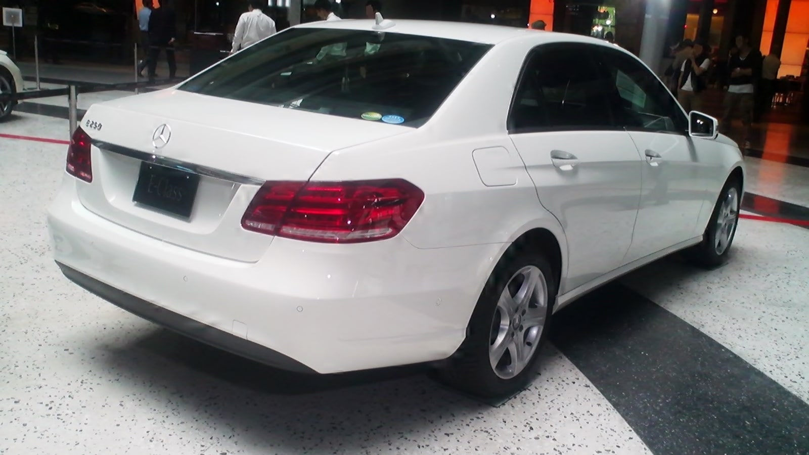 Mercedes-Benz W212 E Serisi detay görünüm