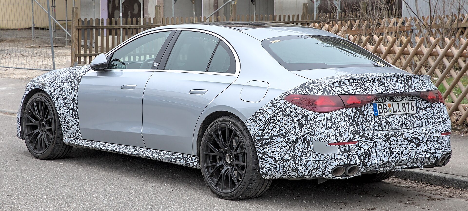 Mercedes-AMG E 53 W214 ön görünüm