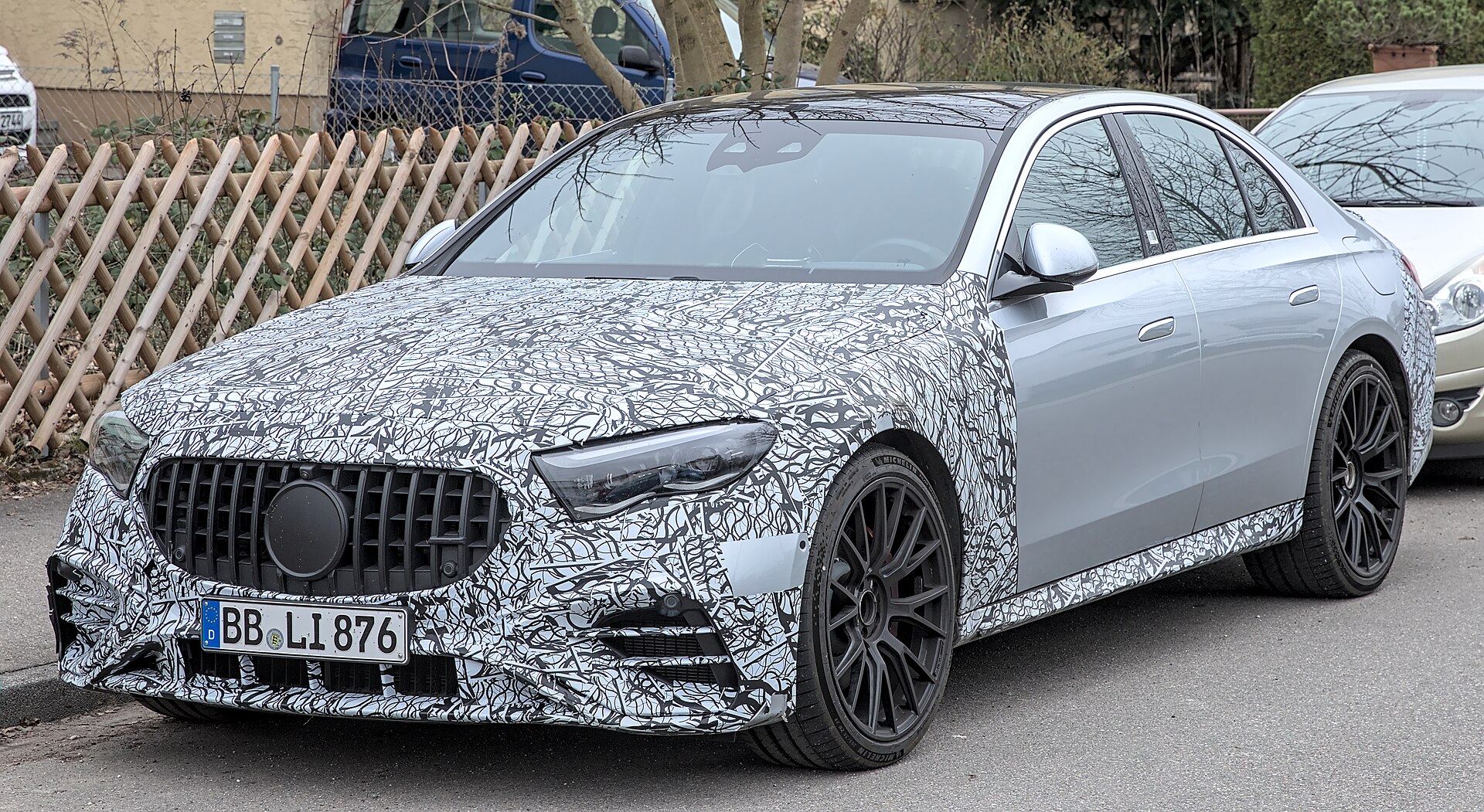 Mercedes-AMG E 53 W214 arka görünüm