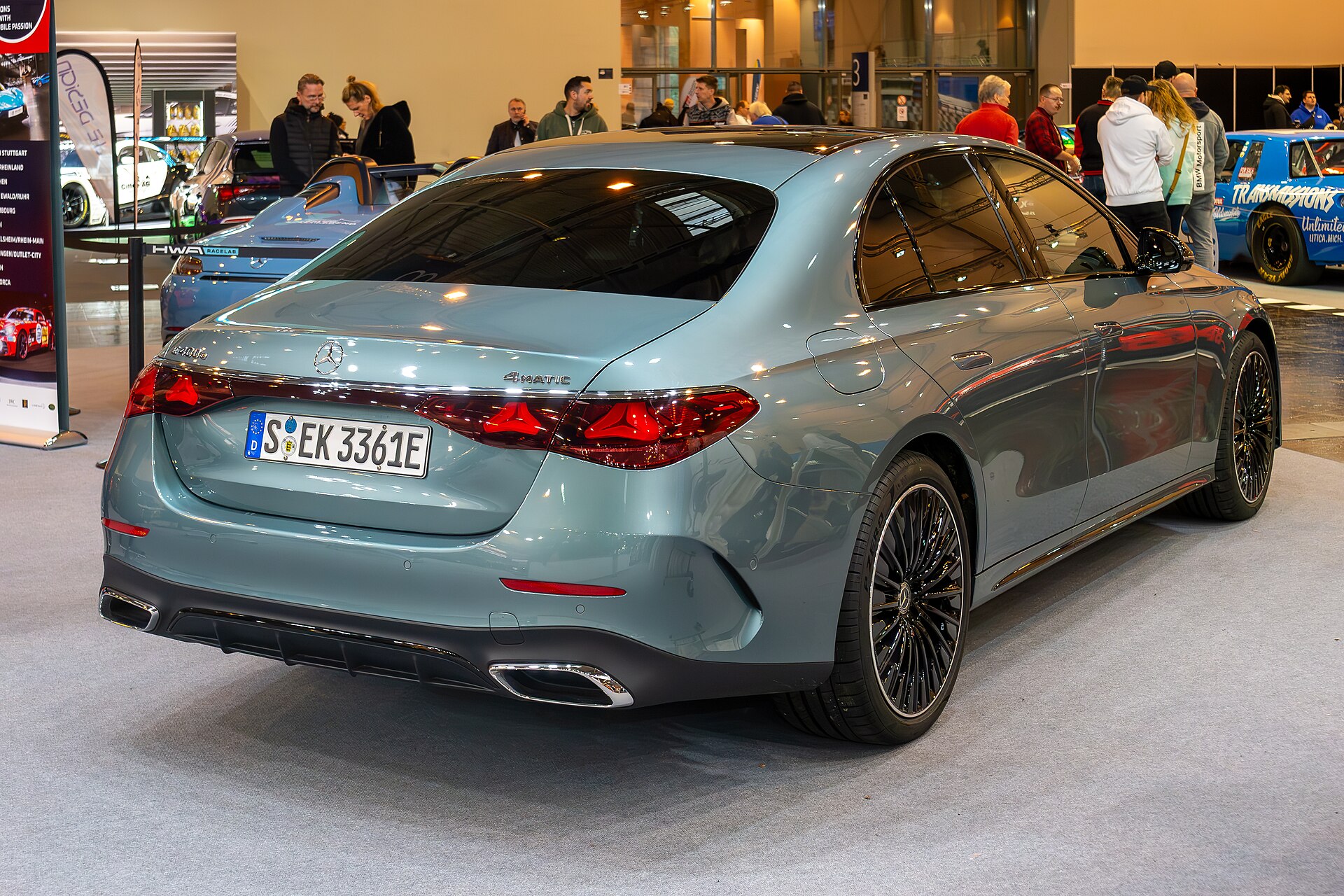 Mercedes-Benz E 400 e W214 ön görünüm