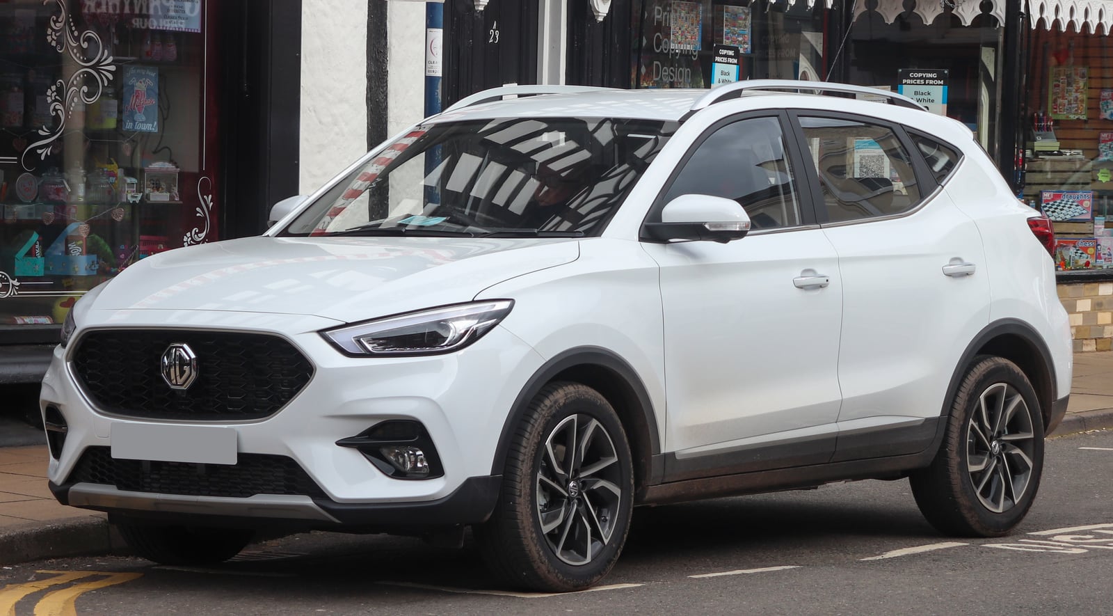 MG ZS 1.0 T-GDi otomatik ön bölüm
